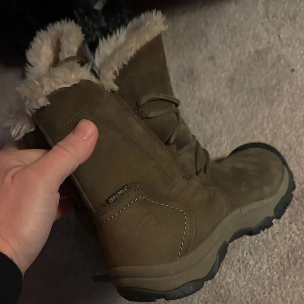 Keen 🫒 Leather insulated Women's Brown Fur-Lined Boots